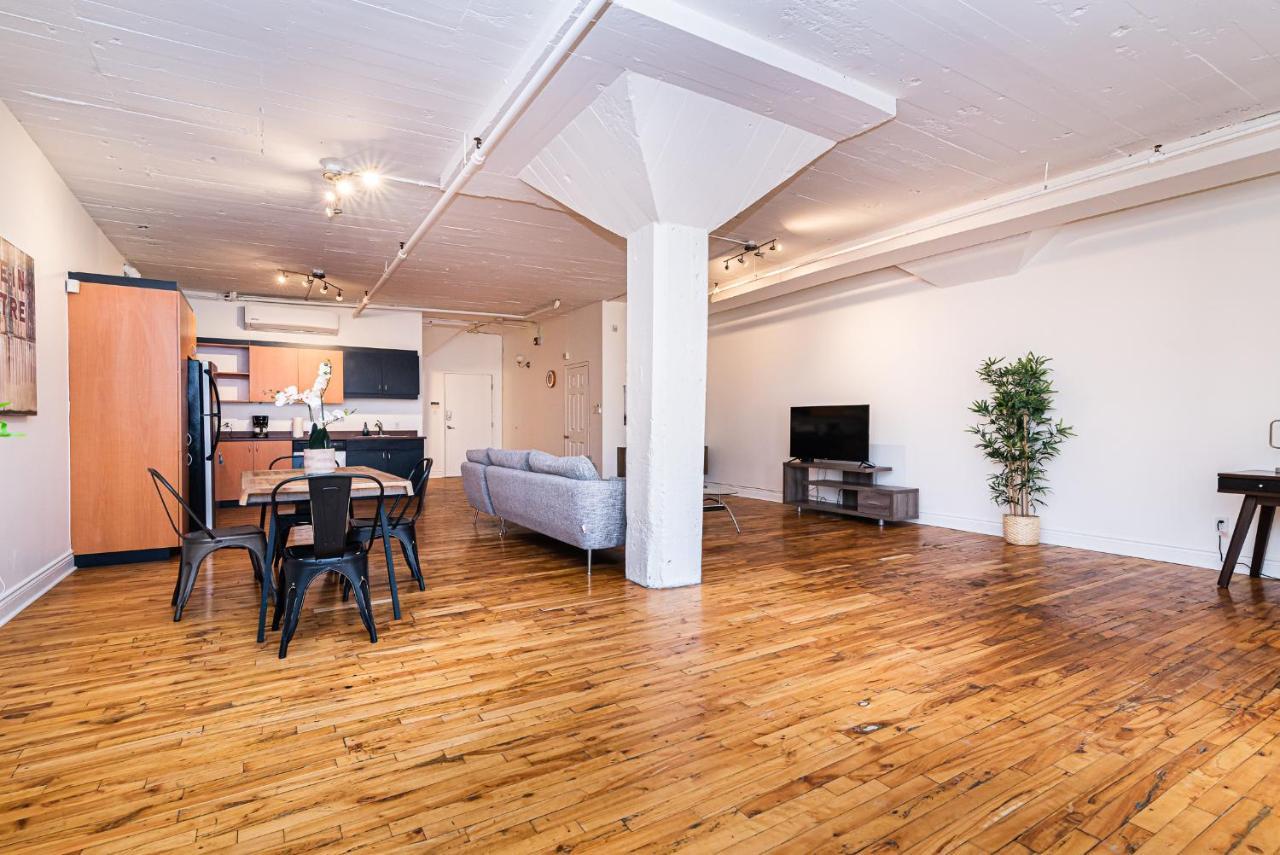 Artistic & Tech Mile End Suites * Montreal